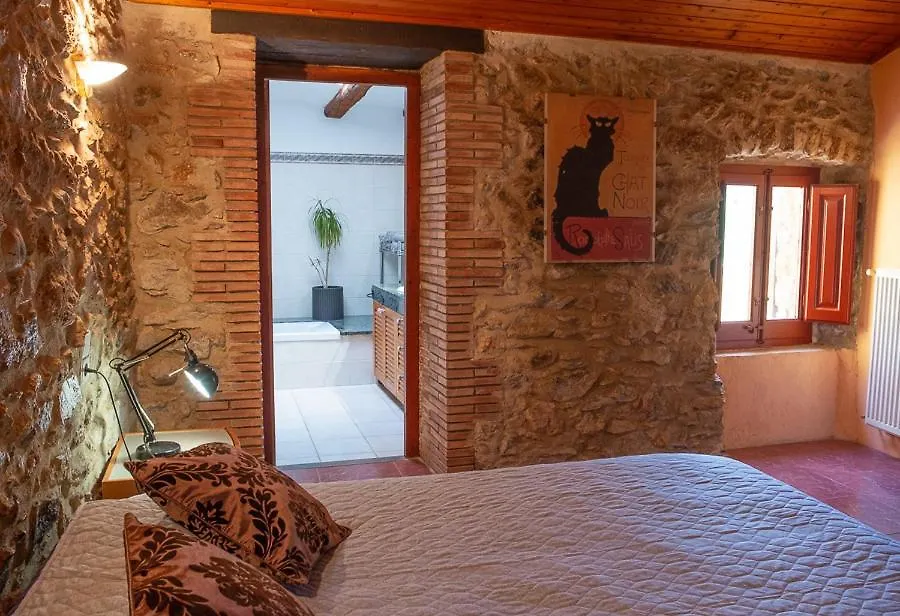 Can Rique Las Escaulas 0*,  Spain